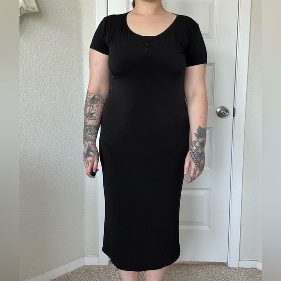 Black Button-Front Dress Flounce - Picture 1 of 9